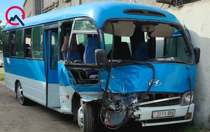 Sərnişin avtobusu qəzaya düşdü — Xəsarət alanlar var Sərnişin avtobusu qəzaya düşdü — Xəsarət alanlar var