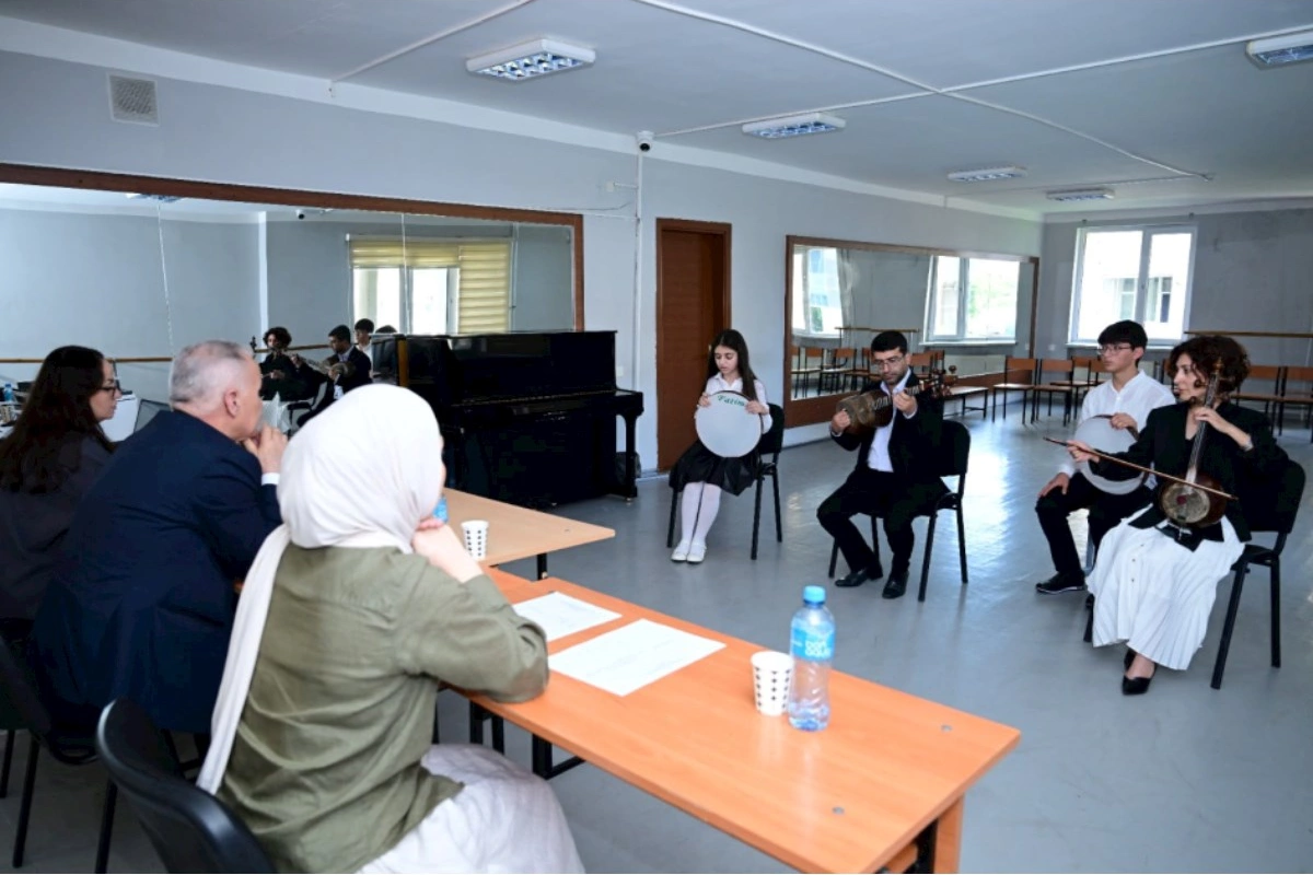 İncəsənət məktəbləri və mərkəzlərində ilk dəfə mərkəzləşdirilmiş buraxılış imtahanları keçirilir — FOTOLAR