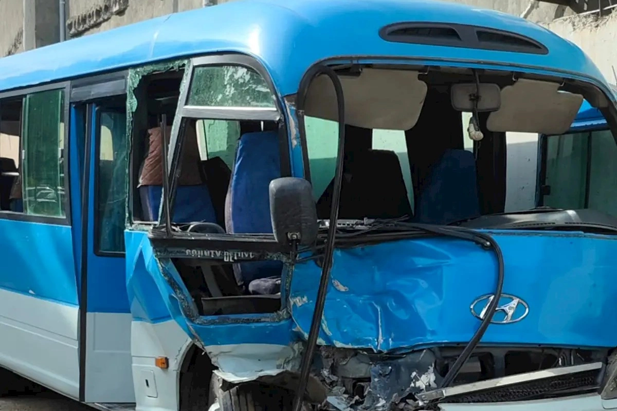 Sərnişin avtobusu qəzaya düşdü — Xəsarət alanlar var
