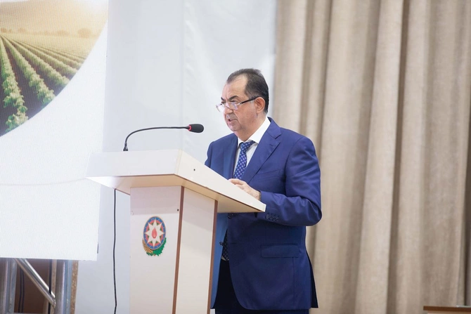 Lənkəranda aqrar sahədə yeni Dövlət Proqramının müzakirəsi ilə bağlı regional müşavirə keçirilib — FOTOLAR