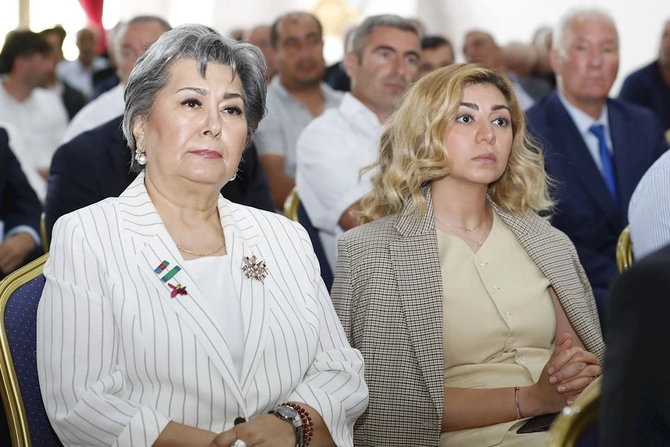 Qubada aqrar sahədə yeni Dövlət Proqramının müzakirəsi ilə bağlı regional müşavirə keçirilib — FOTOLAR
