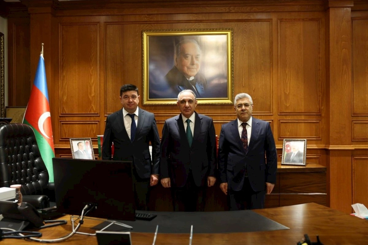 Kamran Əliyev Qarsda görüşlər keçirib — FOTOLAR