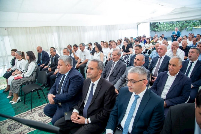 İcra başçısı Seyidsadıqlı kəndində görüş keçirib — FOTOLAR