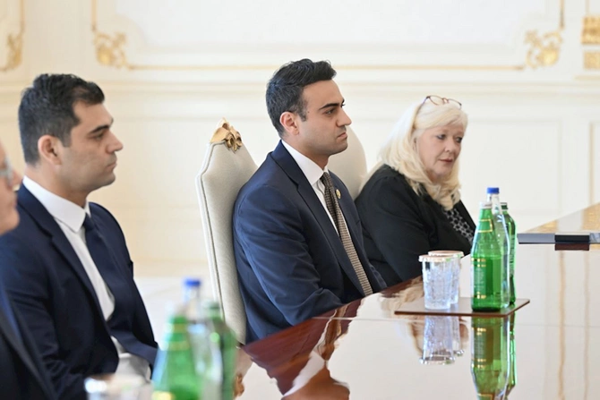 İlham Əliyev ABŞ Konqresinin Nümayəndələr Palatasının üzvünü qəbul edib — FOTOLAR