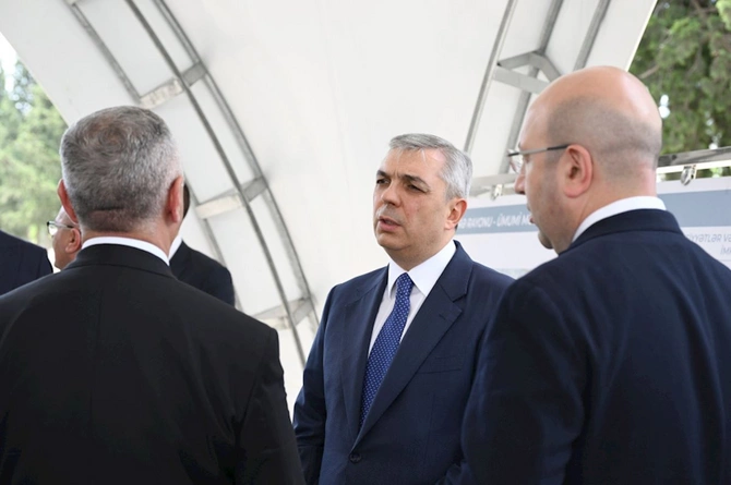 Əlaqələndirmə Qərargahının iclasının iştirakçıları Ağdərənin Baş planı ilə tanış olublar — FOTOLAR Əlaqələndirmə Qərargahının iclasının iştirakçıları Ağdərənin Baş planı ilə tanış olublar — FOTOLAR
