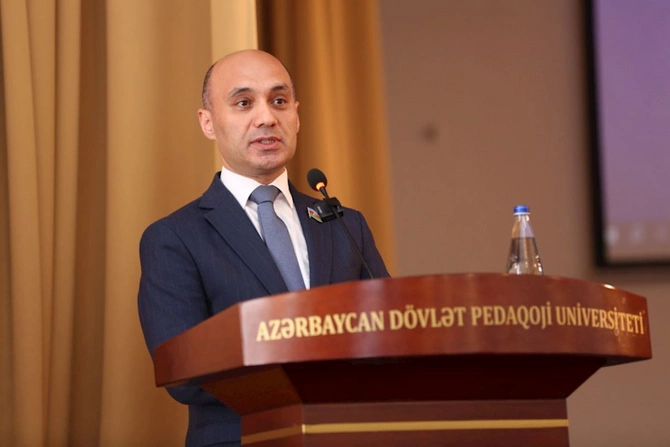 İsveçli rejissorun Qərbi Azərbaycana həsr edilmiş filmi ADPU-da təqdim olunub — FOTOLAR İsveçli rejissorun Qərbi Azərbaycana həsr edilmiş filmi ADPU-da təqdim olunub — FOTOLAR