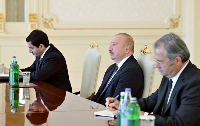 İlham Əliyev ABŞ Konqresinin Nümayəndələr Palatasının üzvünü qəbul edib — FOTOLAR