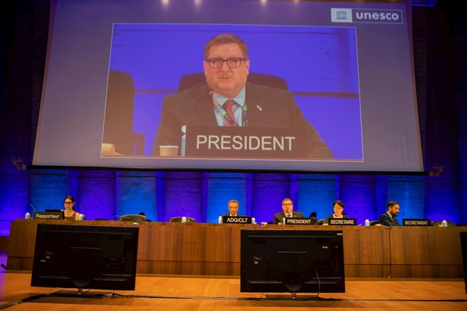 Azərbaycan 2003-cü il UNESCO Konvensiyasının Baş Assambleyasının 11-ci sessiyasında təmsil olundu — FOTOLAR Azərbaycan 2003-cü il UNESCO Konvensiyasının Baş Assambleyasının 11-ci sessiyasında təmsil olundu — FOTOLAR