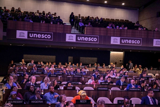 Azərbaycan 2003-cü il UNESCO Konvensiyasının Baş Assambleyasının 11-ci sessiyasında təmsil olundu — FOTOLAR Azərbaycan 2003-cü il UNESCO Konvensiyasının Baş Assambleyasının 11-ci sessiyasında təmsil olundu — FOTOLAR
