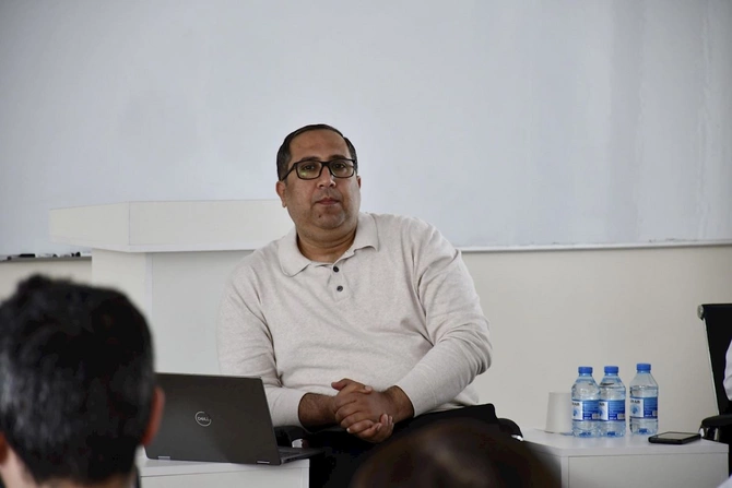 Qarabağ Universitetinin İqtisadiyyat proqramı Oxford alimləri ilə yeniləndi — FOTOLAR