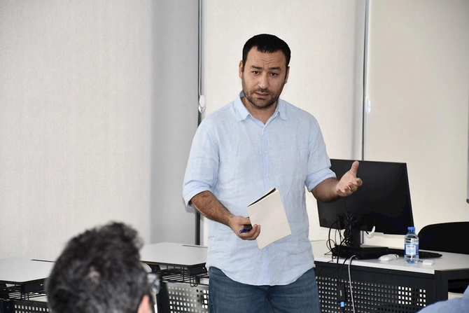 Qarabağ Universitetinin İqtisadiyyat proqramı Oxford alimləri ilə yeniləndi — FOTOLAR