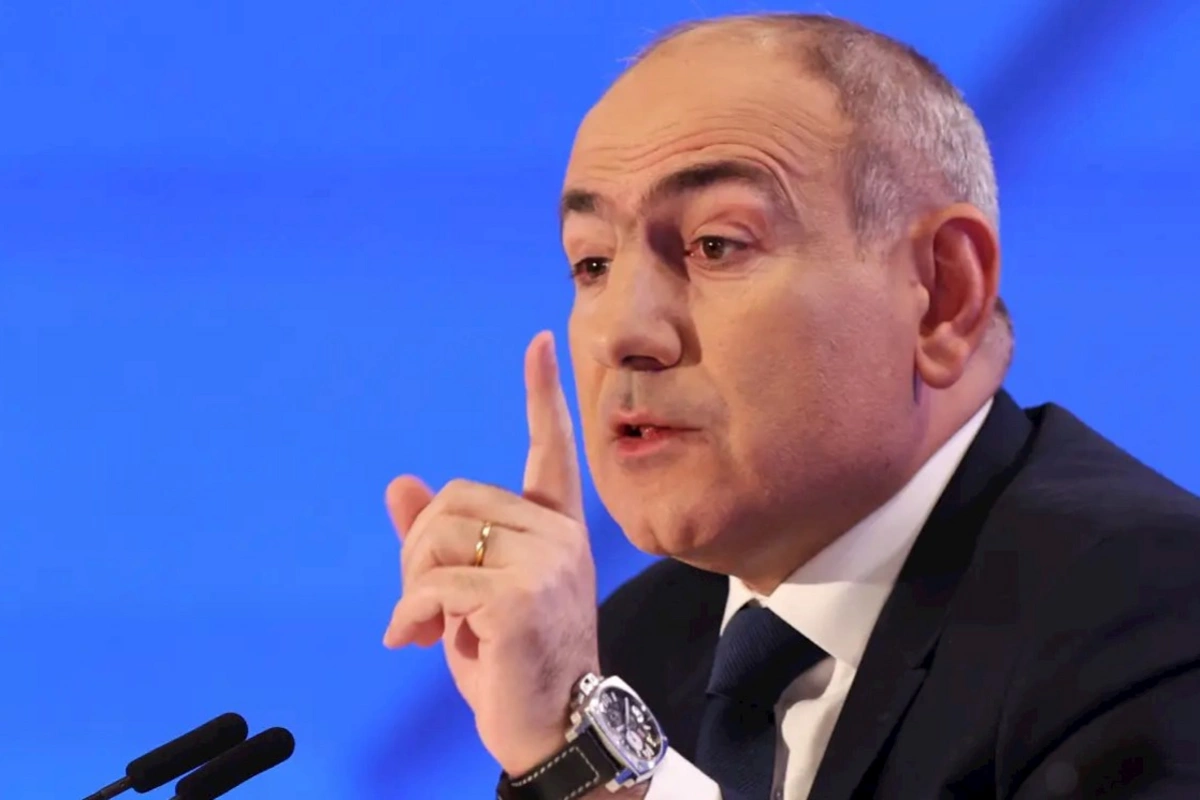 Paşinyan: Kriminal oliqarxiyanı məğlub etmək yolunu tutacağam, onu ayaqlar altında əzəcəyəm!