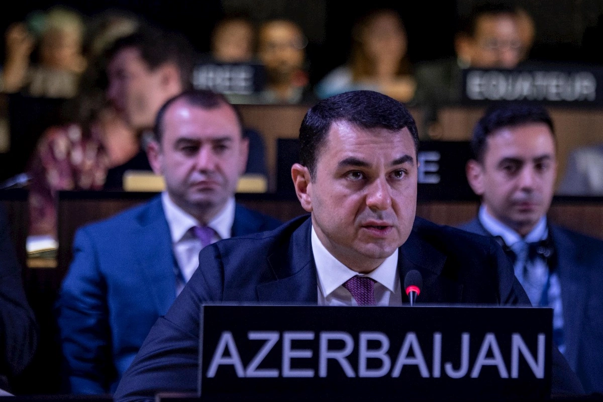 Azərbaycan 2003-cü il UNESCO Konvensiyasının Baş Assambleyasının 11-ci sessiyasında təmsil olundu — FOTOLAR