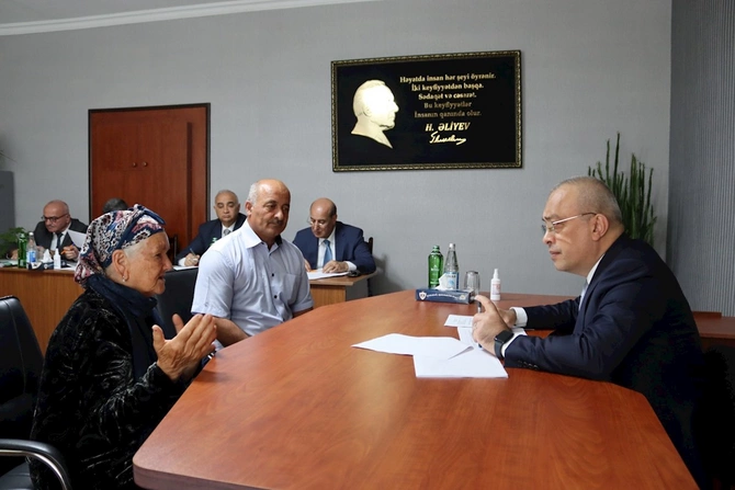 Zaur Mikayılov Zaqatala rayonunda vətəndaşlarla görüşdü — FOTOLAR Zaur Mikayılov Zaqatala rayonunda vətəndaşlarla görüşdü — FOTOLAR