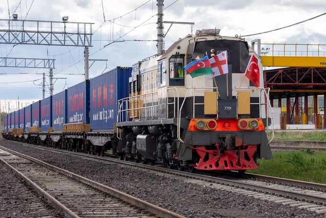 Bakı-Tbilisi-Qars dəmir yolu genişmiqyaslı modernləşdirmədən sonra yeni mərhələyə qədəm qoyur — FOTOLAR