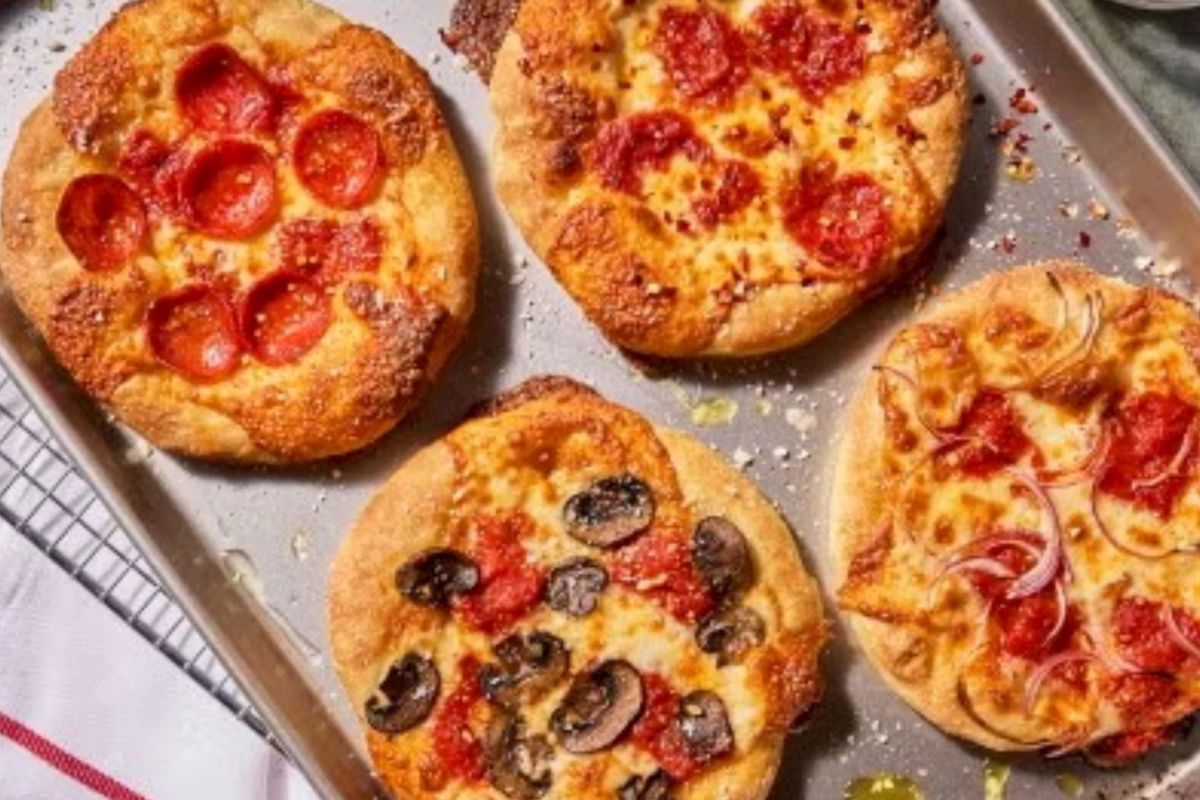 Evdə hazırlanan dadlı mini pizzalar — Resept