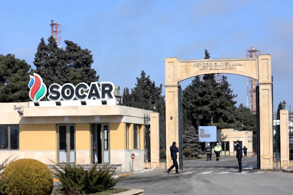 SOCAR-ın zavodundan 12 ton benzin oğurlanıb — Həbs olunanlar var
