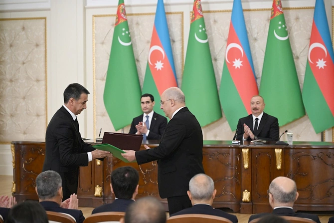 Azərbaycan və Türkmənistan 12 sənədi mübadilə etdi — FOTOLAR (YENİLƏNİB)