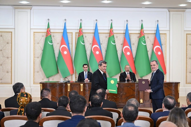 Azərbaycan və Türkmənistan 12 sənədi mübadilə etdi — FOTOLAR (YENİLƏNİB)