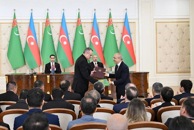 Azərbaycan və Türkmənistan 12 sənədi mübadilə etdi — FOTOLAR (YENİLƏNİB)
