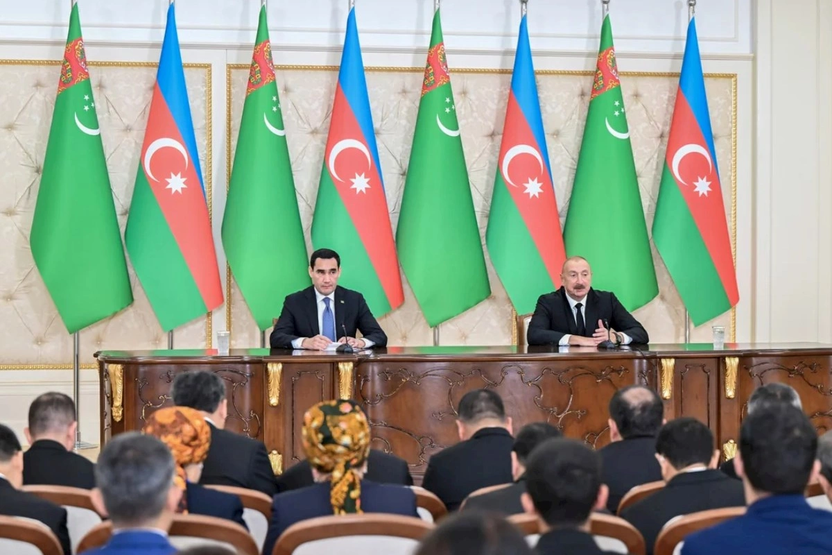 Azərbaycan və Türkmənistan prezidentləri mətbuata bəyanatlarla çıxış ediblər — FOTOLAR (YENİLƏNİB)