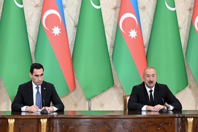 Azərbaycan və Türkmənistan prezidentləri mətbuata bəyanatlarla çıxış ediblər — FOTOLAR (YENİLƏNİB) Azərbaycan və Türkmənistan prezidentləri mətbuata bəyanatlarla çıxış ediblər — FOTOLAR (YENİLƏNİB)