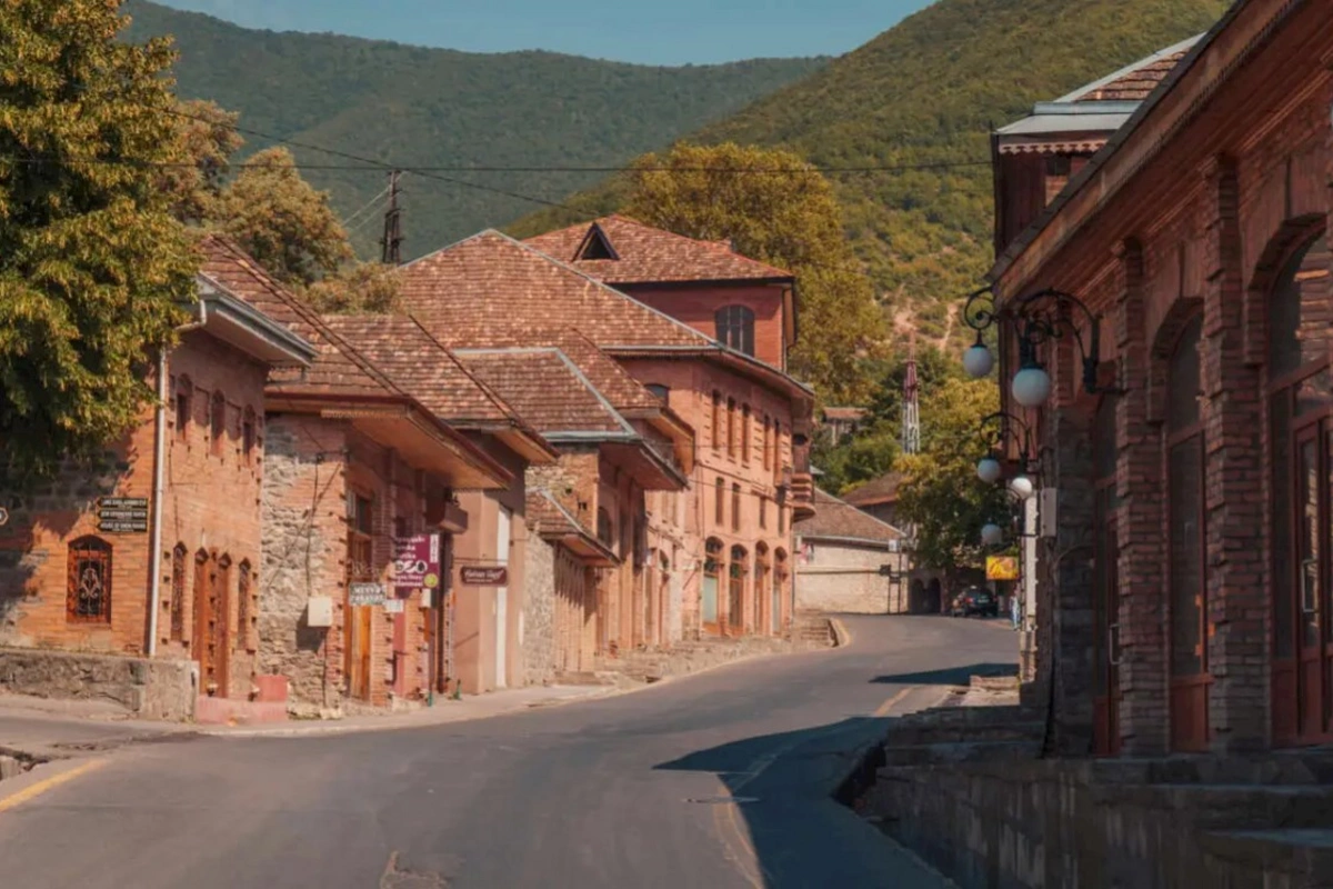 Yayda rayonlarımızda dincəlmək üçün nə qədər pul lazımdır? — Araşdırma