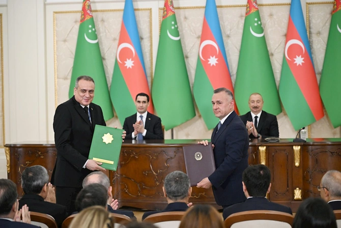 Azərbaycan və Türkmənistan 12 sənədi mübadilə etdi — FOTOLAR (YENİLƏNİB)