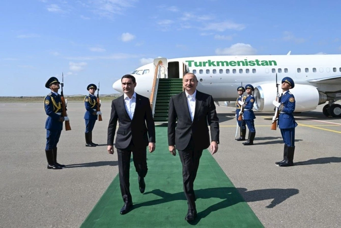 Prezident Sərdar Berdiməhəmmədovu Füzulidə qarşıladı — FOTOLAR