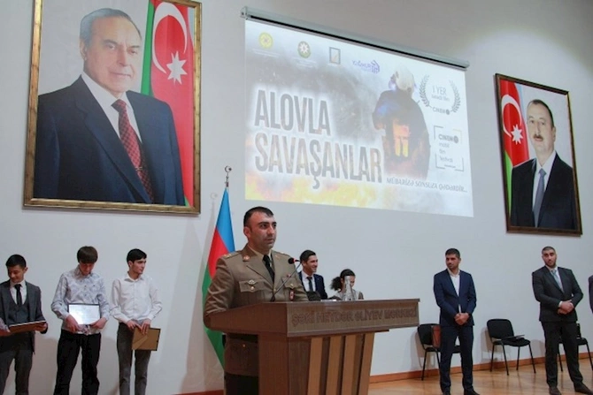 Nazir rəisi vəzifəsindən azad etdi — FOTO Nazir rəisi vəzifəsindən azad etdi — FOTO