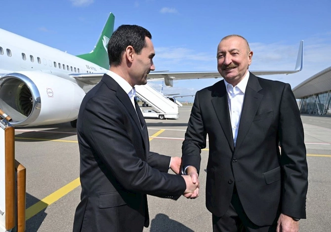 Prezident Sərdar Berdiməhəmmədovu Füzulidə qarşıladı — FOTOLAR