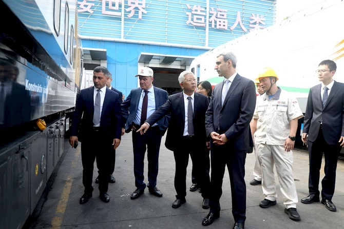 ADY lokomotiv parkını müasirləşdirir: Çindən yeni yük və sərnişin lokomotivləri alınır — FOTOLAR