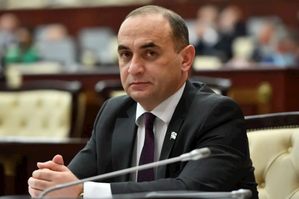 Vahid məktəbli formasının əsas məqsədi budur — Deputat açıqladı