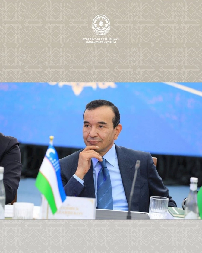 Adil Kərimli beynəlxalq forumda Azərbaycanda muğam sənətinə olan diqqət barədə danışıb — FOTOLAR