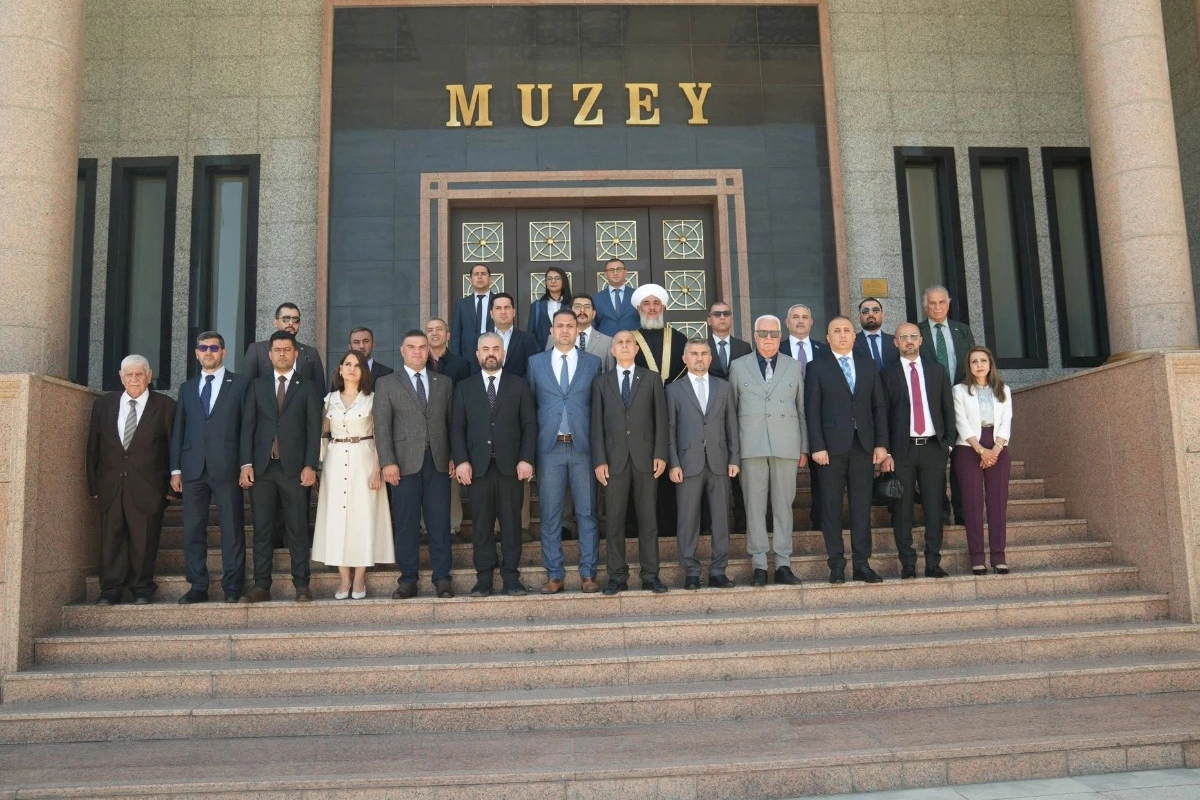 Türkman QHT-lərinin nümayəndələri Heydər Əliyevin abidəsini və Muzeyini ziyarət etdi — FOTOLAR