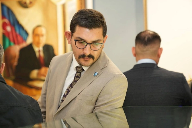 Türkman QHT-lərinin nümayəndələri Heydər Əliyevin abidəsini və Muzeyini ziyarət etdi — FOTOLAR