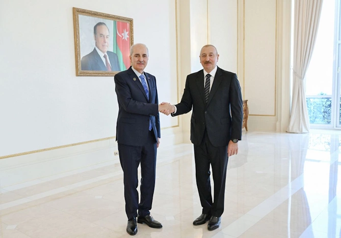 Prezident TBMM sədrinin rəhbərlik etdiyi nümayəndə heyətini qəbul etdi — FOTOLAR Prezident TBMM sədrinin rəhbərlik etdiyi nümayəndə heyətini qəbul etdi — FOTOLAR