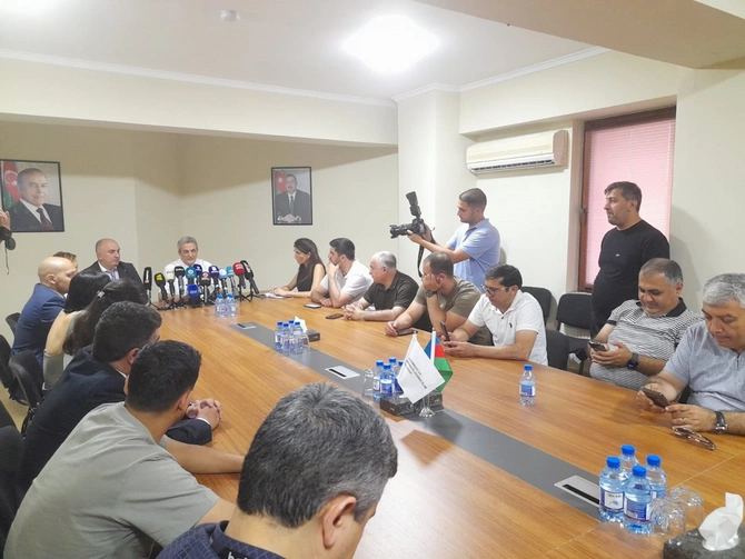Nüsrət İbrahimli: Qiymətləndirmə sahəsində islahatlar yeni mərhələyə qədəm qoyub — FOTO Nüsrət İbrahimli: Qiymətləndirmə sahəsində islahatlar yeni mərhələyə qədəm qoyub — FOTO