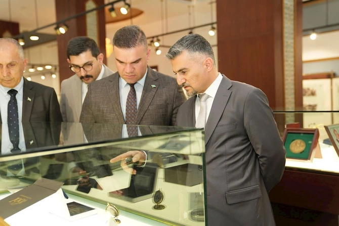 Türkman QHT-lərinin nümayəndələri Heydər Əliyevin abidəsini və Muzeyini ziyarət etdi — FOTOLAR