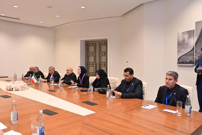 Azərbaycanla İran arasında yeni əməkdaşlıq perspektivləri müzakirə edilib — FOTOLAR Azərbaycanla İran arasında yeni əməkdaşlıq perspektivləri müzakirə edilib — FOTOLAR