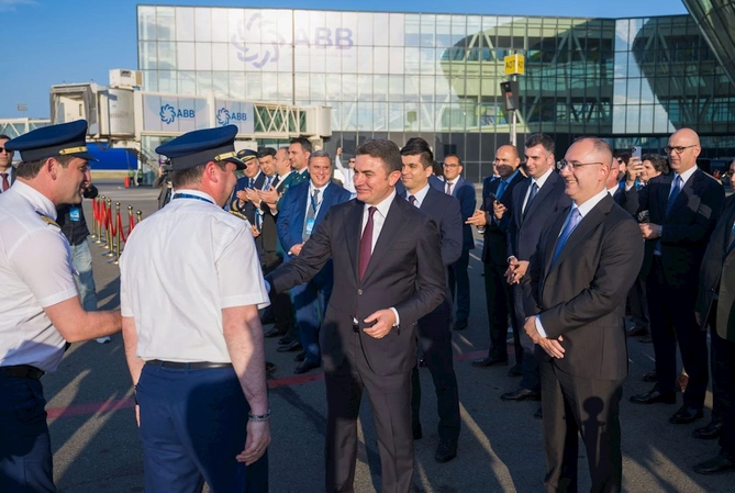 AZAL təyyarə parkına ilk yeni nəsil “Airbus A321neo”nu əlavə etdi — VİDEO/FOTOLAR AZAL təyyarə parkına ilk yeni nəsil “Airbus A321neo”nu əlavə etdi — VİDEO/FOTOLAR