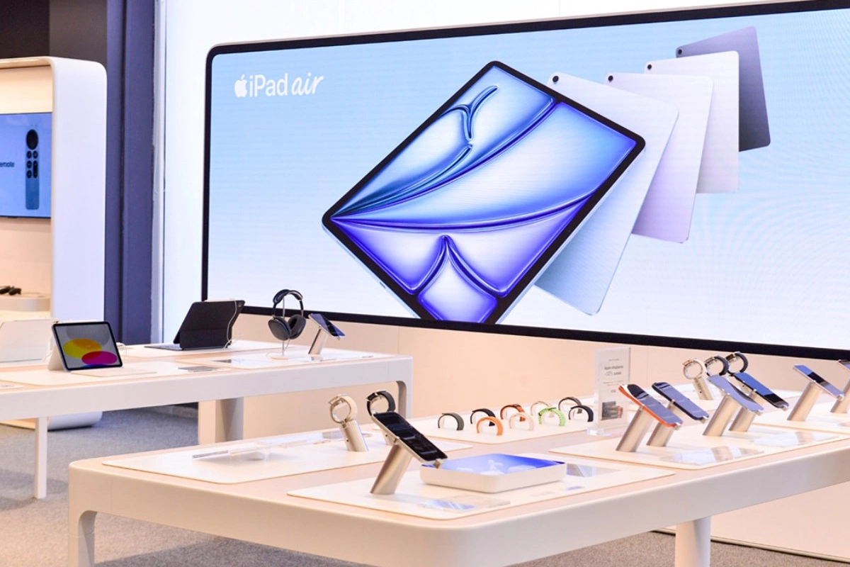 Qafqazın ilk rəsmi “Apple Shop”u “Kontakt”da fəaliyyətə başladı — Apple ekosistemi bir məkanda (FOTOLAR)