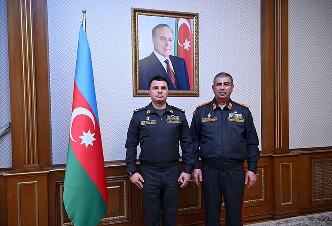 Zakir Həsənov həmin generallara rütbələrini təqdim etdi — FOTOLAR