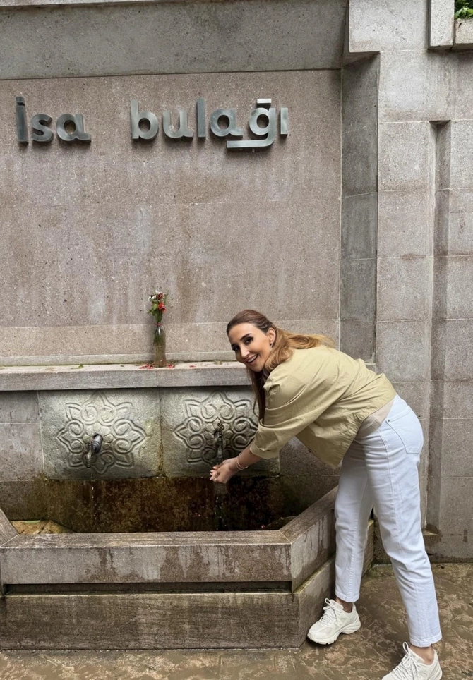 Aytəkinin ailəsi ilə Qarabağ gəzintisi — FOTOLAR Aytəkinin ailəsi ilə Qarabağ gəzintisi — FOTOLAR