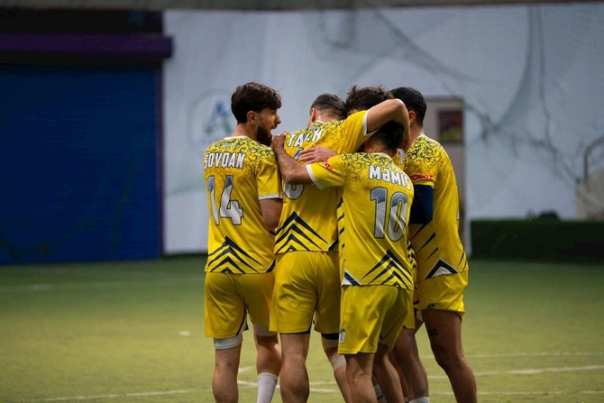 Yelo Bank şirkətlərarası futbol liqasının çempionu olub — FOTOLAR