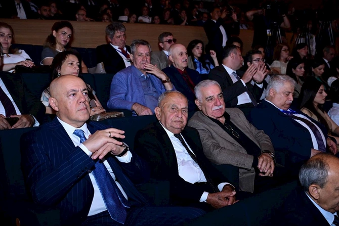 Heydər Əliyev Mərkəzində Türk Dünyası Həftəsinin rəsmi açılış mərasimi keçirildi — FOTOLAR Heydər Əliyev Mərkəzində Türk Dünyası Həftəsinin rəsmi açılış mərasimi keçirildi — FOTOLAR