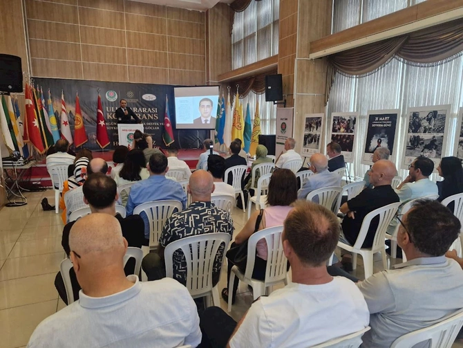 İstanbulda deportasiya qurbanları ilə bağlı mühüm konfrans keçirildi — FOTOLAR