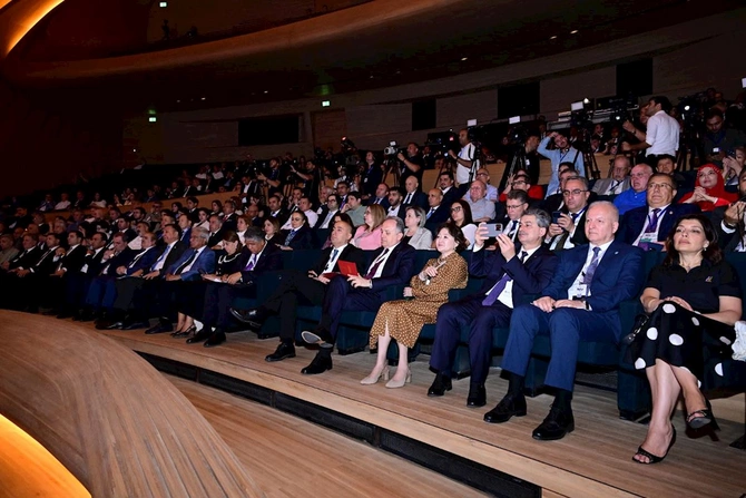 Heydər Əliyev Mərkəzində Türk Dünyası Həftəsinin rəsmi açılış mərasimi keçirildi — FOTOLAR Heydər Əliyev Mərkəzində Türk Dünyası Həftəsinin rəsmi açılış mərasimi keçirildi — FOTOLAR