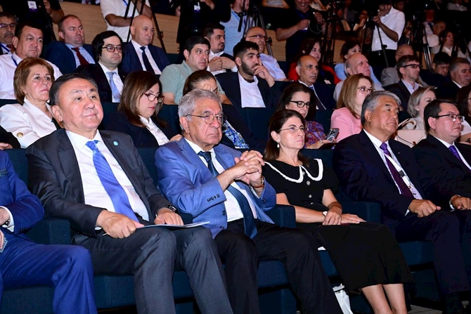 Heydər Əliyev Mərkəzində Türk Dünyası Həftəsinin rəsmi açılış mərasimi keçirildi — FOTOLAR Heydər Əliyev Mərkəzində Türk Dünyası Həftəsinin rəsmi açılış mərasimi keçirildi — FOTOLAR
