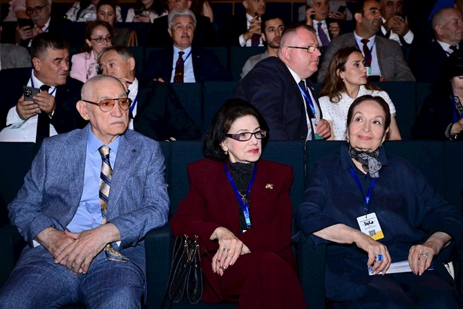 Heydər Əliyev Mərkəzində Türk Dünyası Həftəsinin rəsmi açılış mərasimi keçirildi — FOTOLAR Heydər Əliyev Mərkəzində Türk Dünyası Həftəsinin rəsmi açılış mərasimi keçirildi — FOTOLAR